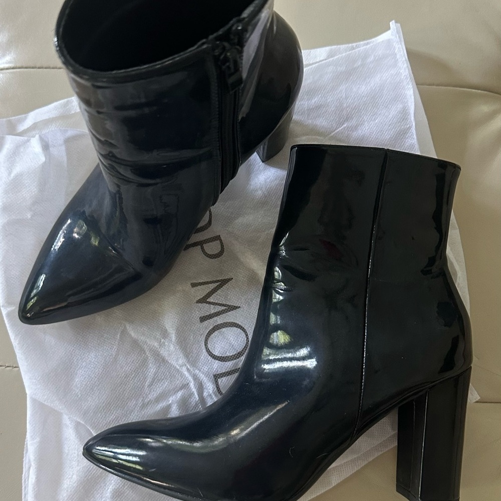 TOP Moda Black Heeled Boots with Chunky Heel